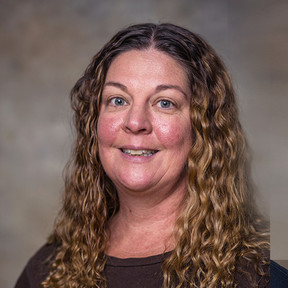 Headshot of Becky Washburn